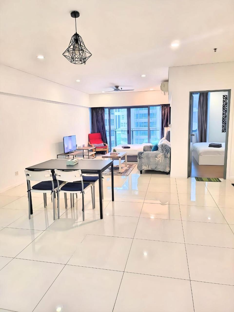 Mercu Summer Suites, 8 *