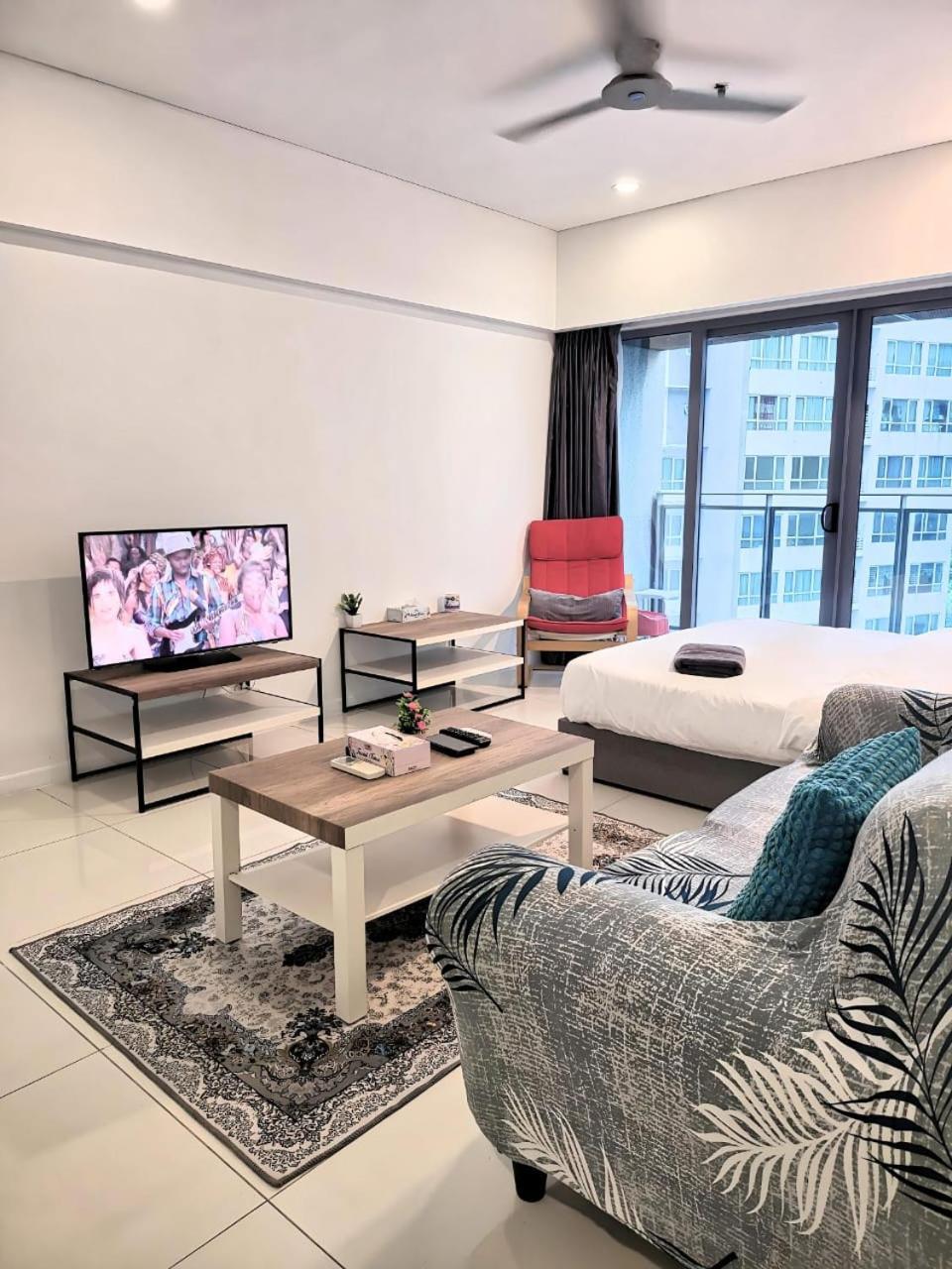 Mercu Summer Suites, 8