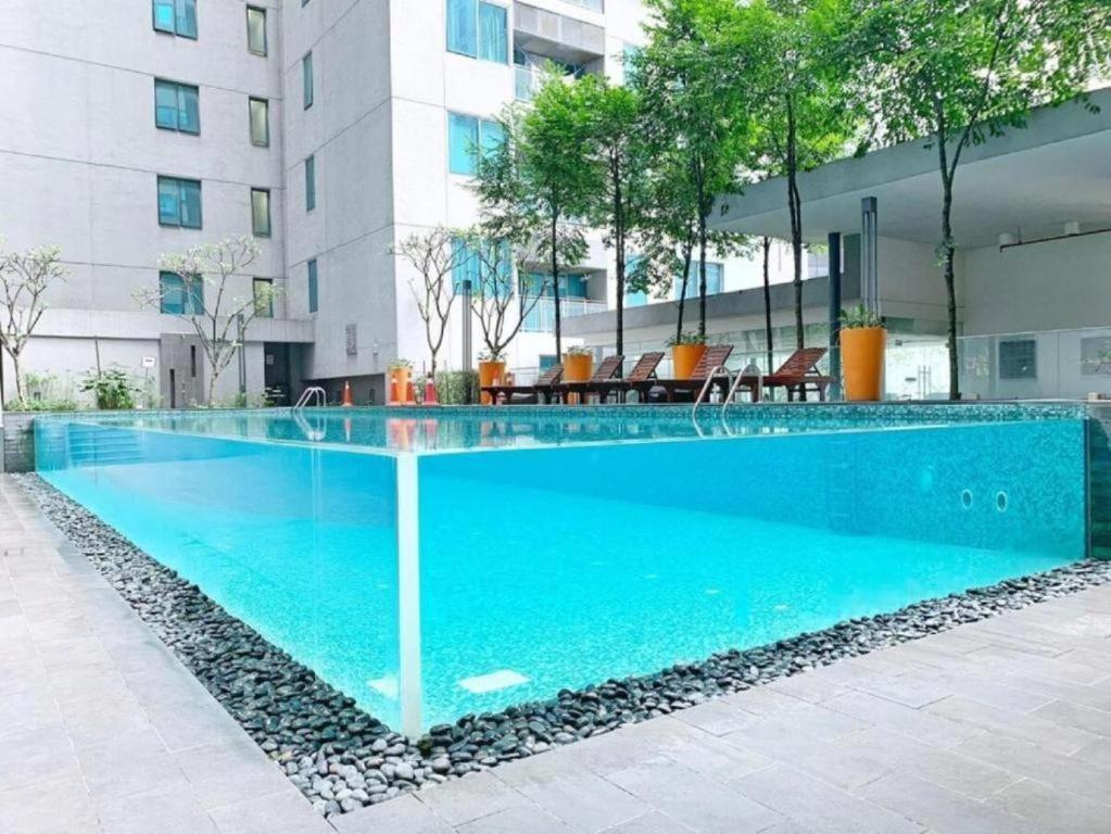 Mercu Summer Suites, 8 Pangsapuri
