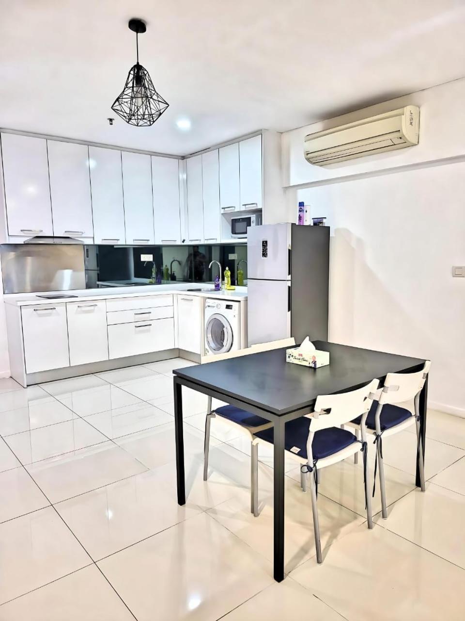 Mercu Summer Suites, 8 *